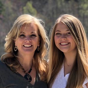 Meet your Posher, Lori